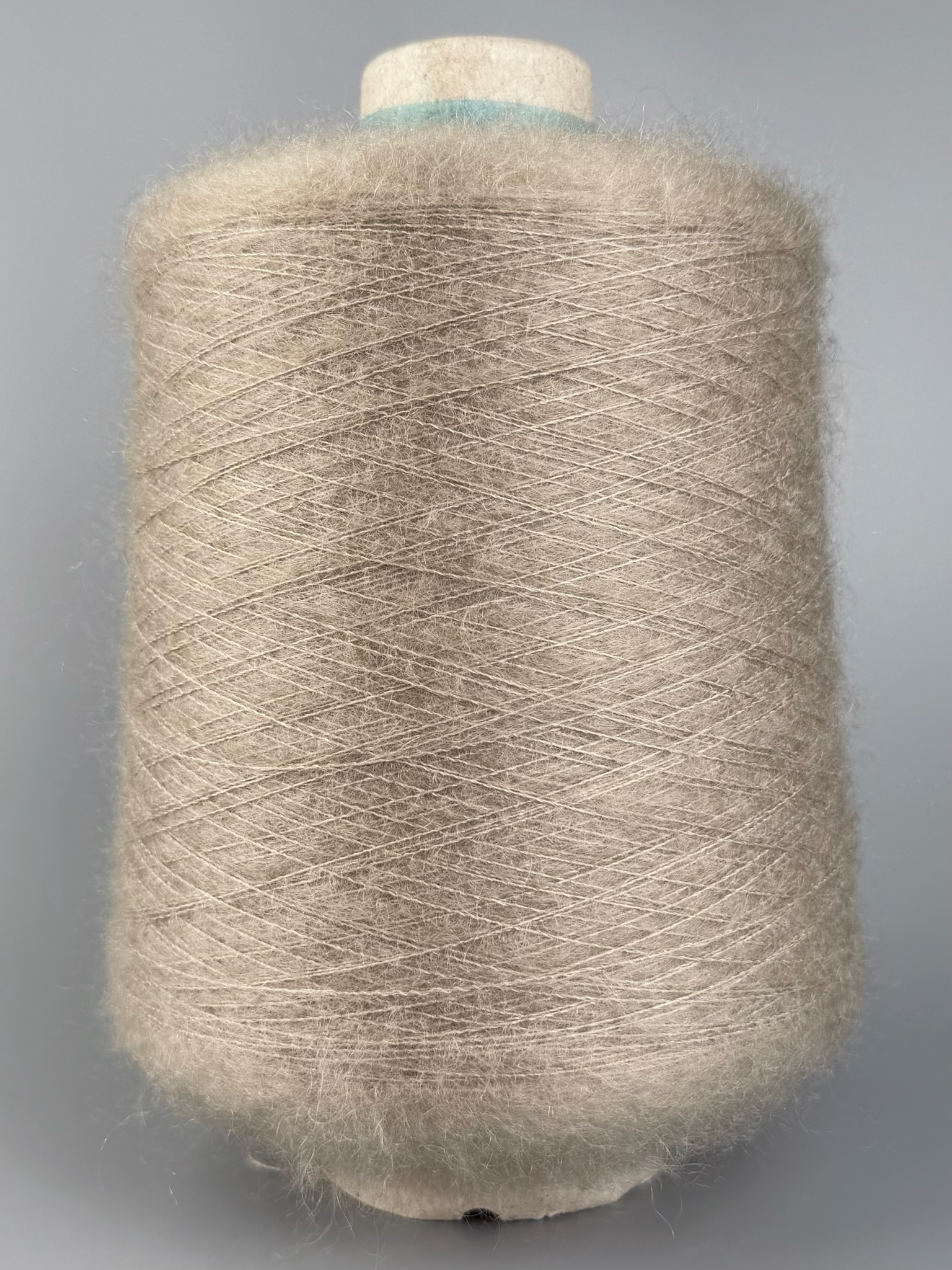 Manifattura Sesia Art. Vivienne 850 m / 100 g – Fil en kid mohair et soie de mûrier col. Beige taupe 0349 photo 2